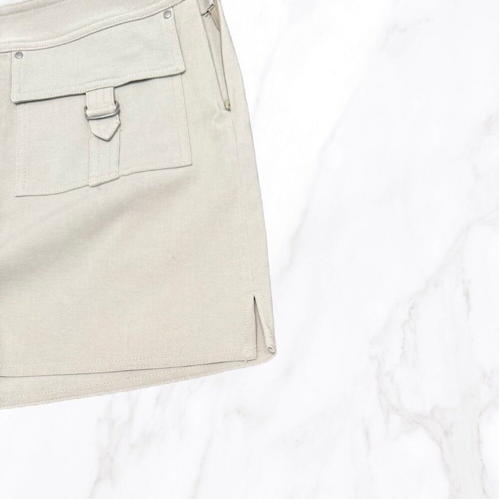Express Women's Khaki Low Rise Cargo Pocket Skirt, Size 8 - Picture 5 of 8